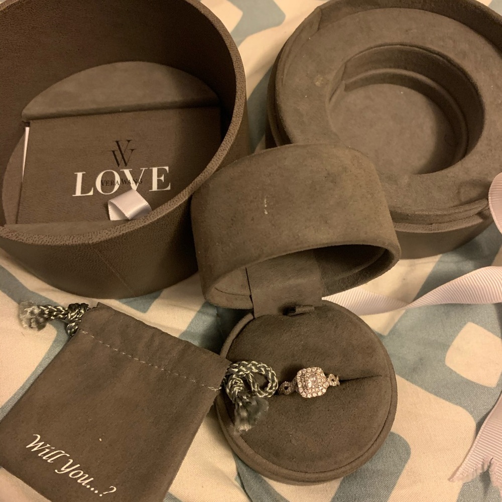 Vera Wang Love Collection 1 CT. T.W. Princess cut